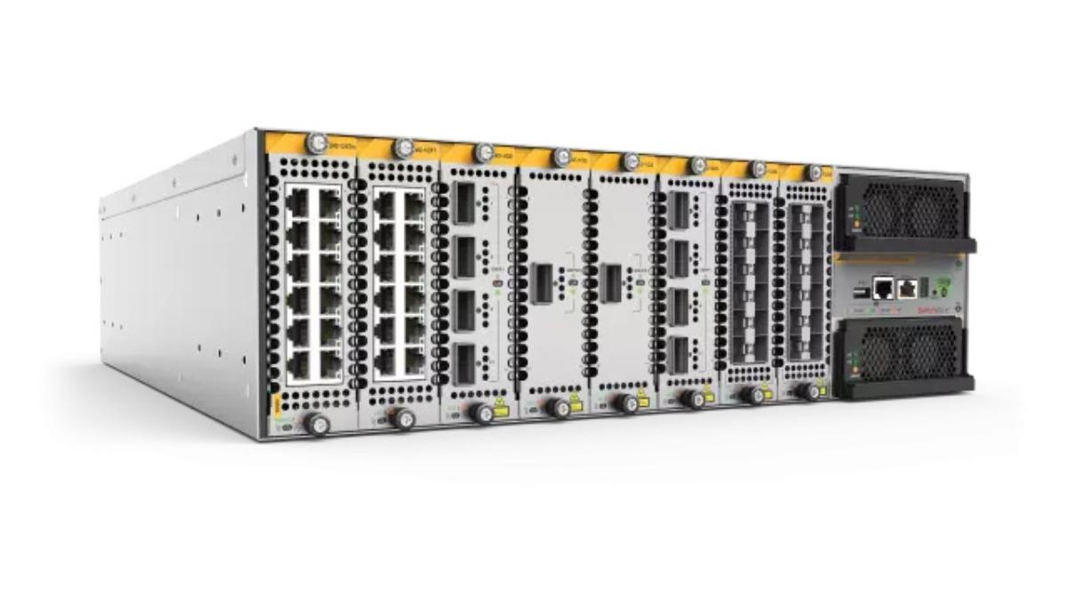 AT STK CHASSIS 8X240GBPS BAYS NO P/SUP